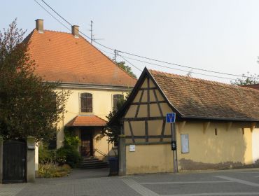 11 -  ‘s Pfàrrhüss - Rue de l'église